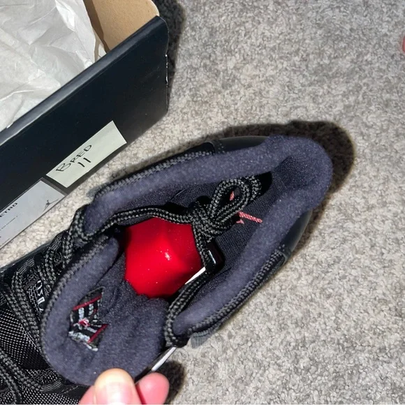 AIR JORDAN RETRO BRED 11 XI NIKE DS WITH BOX AND SHOE HORN ORIGINAL RARE